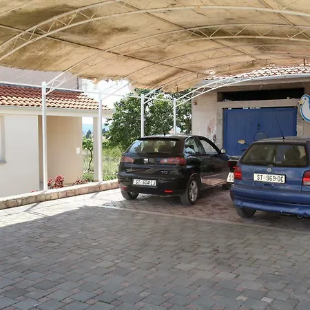 Dinka Διαμέρισμα