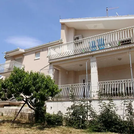 Διαμέρισμα Dinka Τρογκίρ